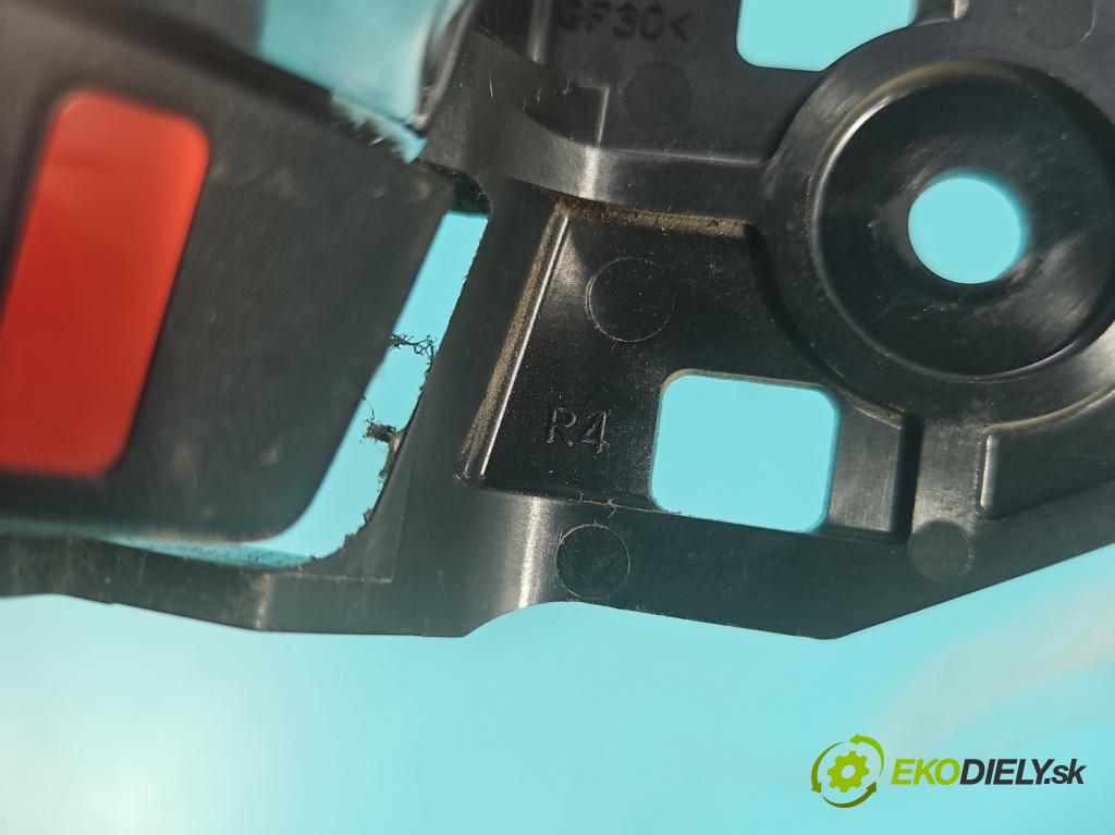 Toyota Rav4 IV 2013-2018 2.0 D4D 124 hp manual 91 kW 1998 cm3 5- klika uvnitř: přední pravé