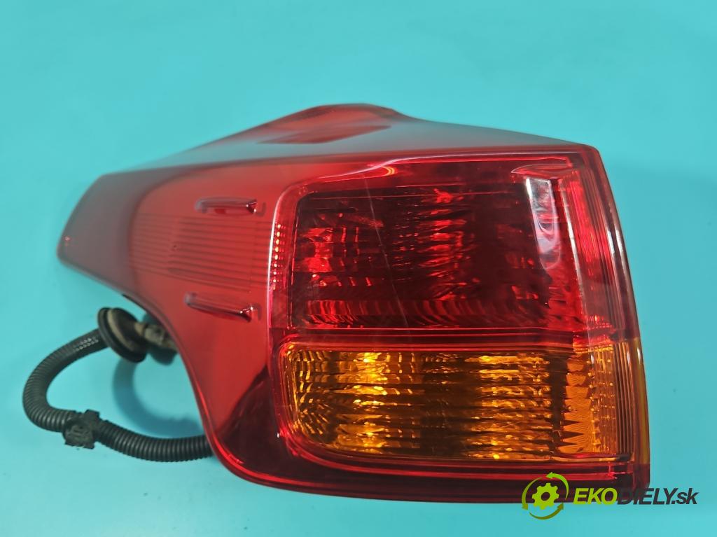 Toyota Rav4 IV 2013-2018 2.0 D4D 124hp manual 91 kW 1998 cm3 5- svetlo / reflektor zadné ľavé  (Kľučka dverí ostatné)