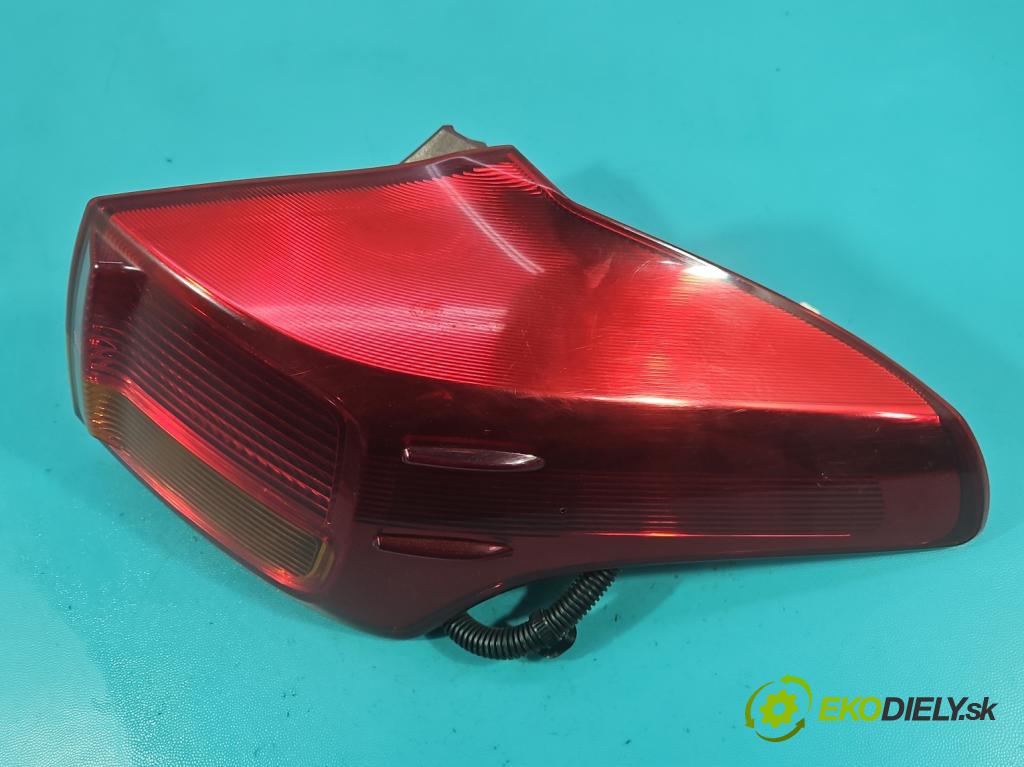 Toyota Rav4 IV 2013-2018 2.0 D4D 124hp manual 91 kW 1998 cm3 5- svetlo / reflektor zadné pravé  (Kľučka dverí ostatné)