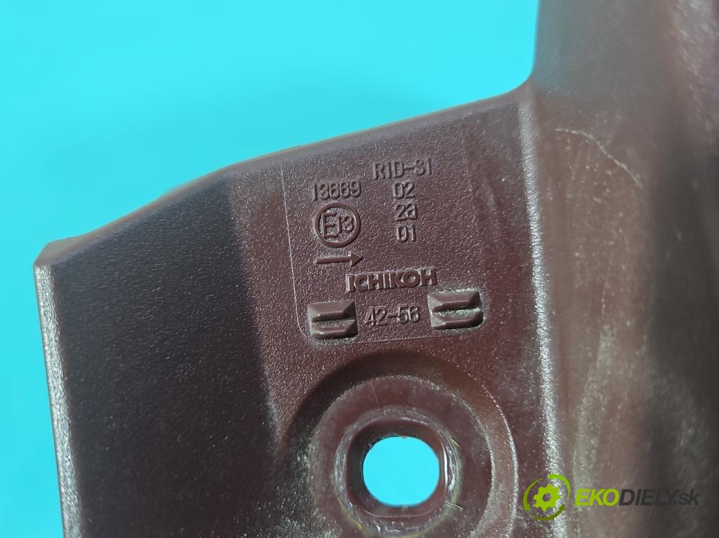 Toyota Rav4 IV 2013-2018 2.0 D4D 124hp manual 91 kW 1998 cm3 5- svetlo / reflektor zadné pravé  (Kľučka dverí ostatné)