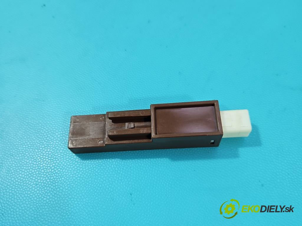 Toyota Rav4 IV 2013-2018 2.0 D4D 124hp manual 91 kW 1998 cm3 5- riadiaca jednotka ostatné Z55132-00129