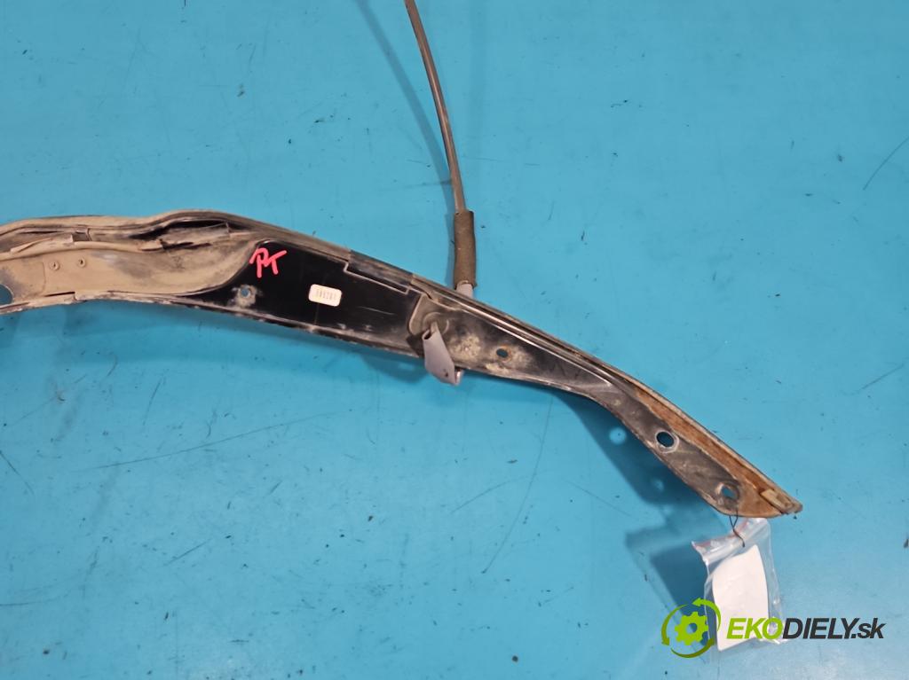 Toyota Rav4 IV 2013-2018 2.0 D4D 124hp manual 91 kW 1998 cm3 5- snímač otvorenie: kufrové dvere