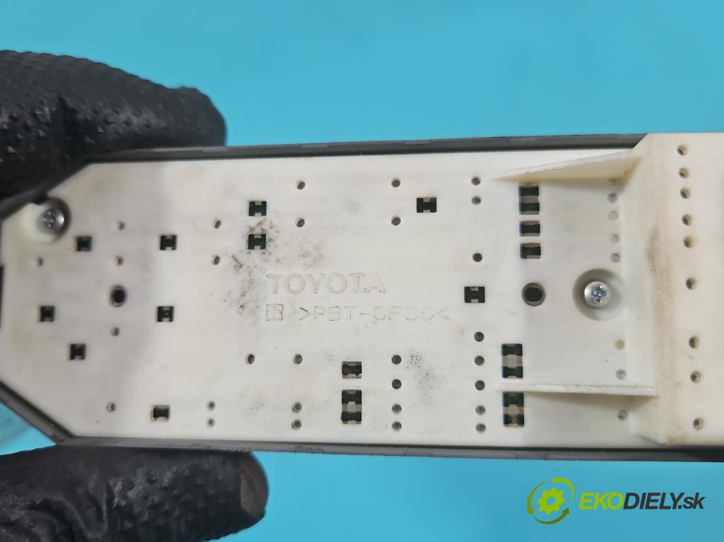 Toyota Rav4 IV 2013-2018 2.0 D4D 124hp manual 91 kW 1998 cm3 5- prepínač okien spätných zrkadiel