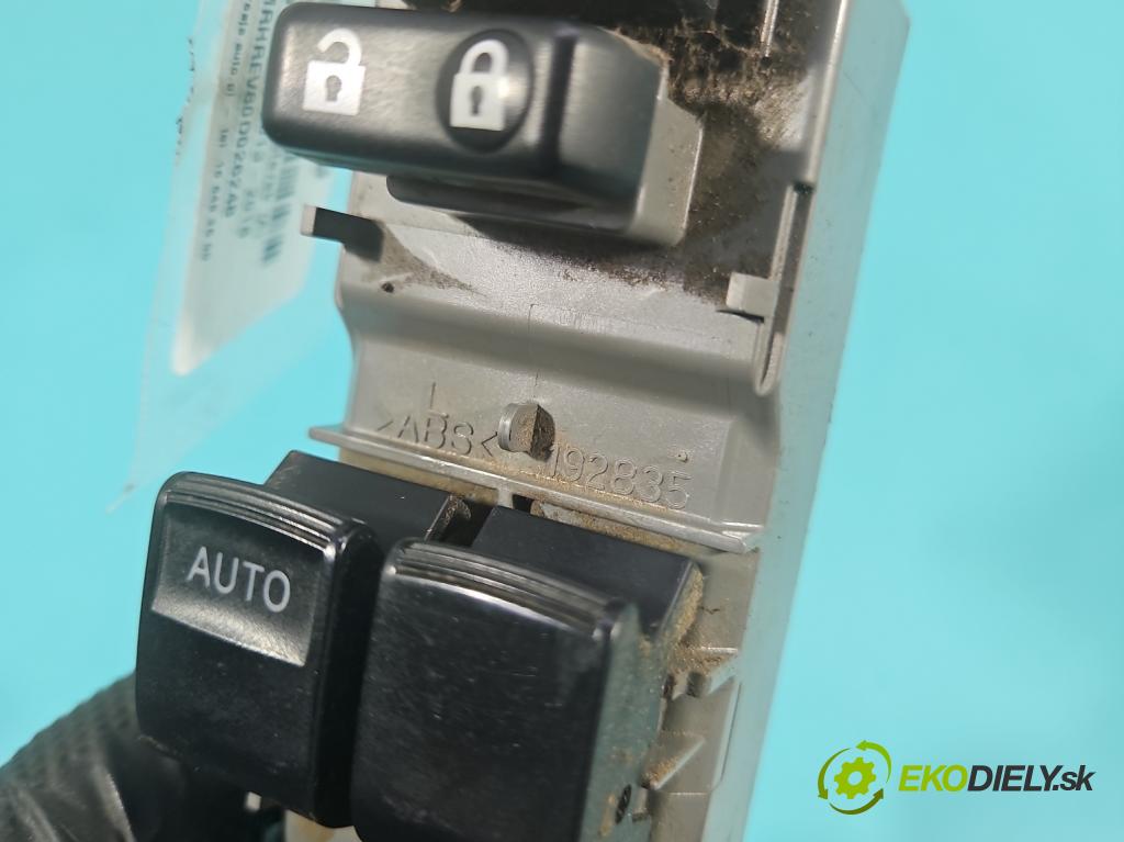 Toyota Rav4 IV 2013-2018 2.0 D4D 124hp manual 91 kW 1998 cm3 5- prepínač okien spätných zrkadiel