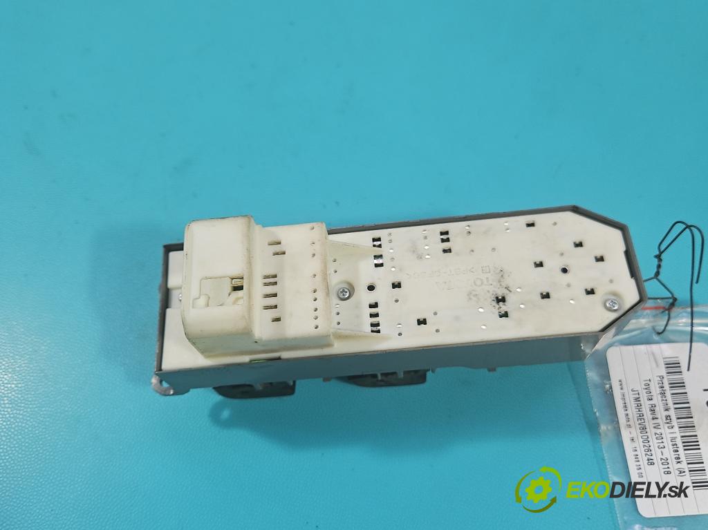 Toyota Rav4 IV 2013-2018 2.0 D4D 124hp manual 91 kW 1998 cm3 5- prepínač okien spätných zrkadiel