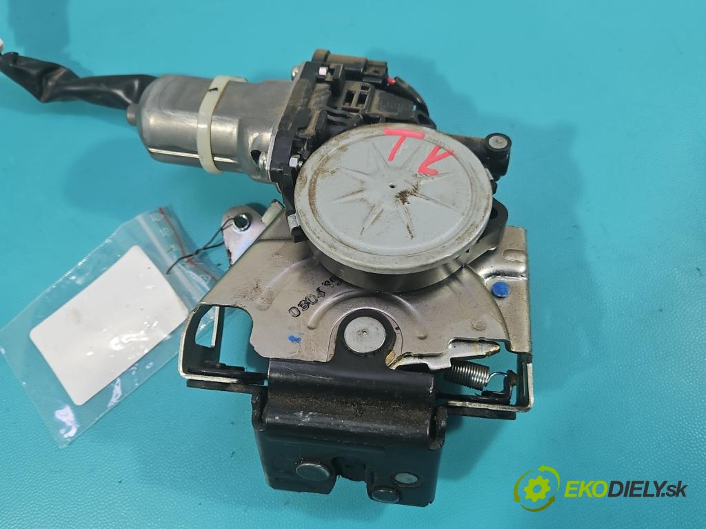 Toyota Rav4 IV 2013-2018 2.0 D4D 124hp manual 91 kW 1998 cm3 5- zámok kufrové dvere zadné 163800-0062