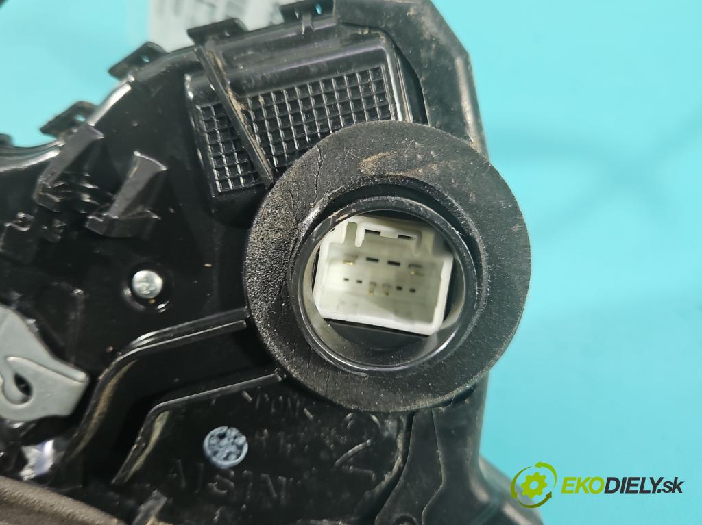 Toyota Rav4 IV 2013-2018 2.0 D4D 124hp manual 91 kW 1998 cm3 5- zámok predné pravý