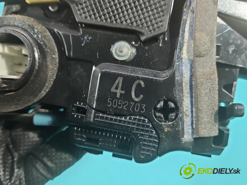Toyota Rav4 IV 2013-2018 2.0 D4D 124hp manual 91 kW 1998 cm3 5- zámok zadné pravý 5052703