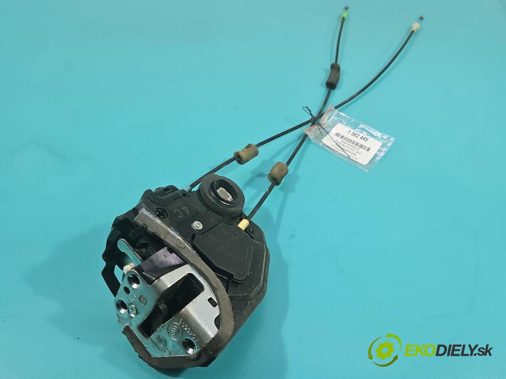 Toyota Rav4 IV 2013-2018 2.0 D4D 124hp manual 91 kW 1998 cm3 5- zámok zadné pravý 5052703