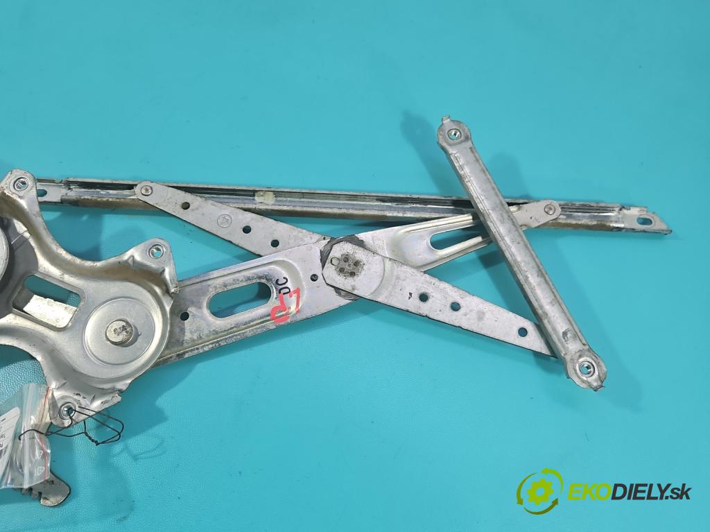 Toyota Rav4 IV 2013-2018 2.0 D4D 124hp manual 91 kW 1998 cm3 5- mechanizmus okna predné ľavý 85720-42110