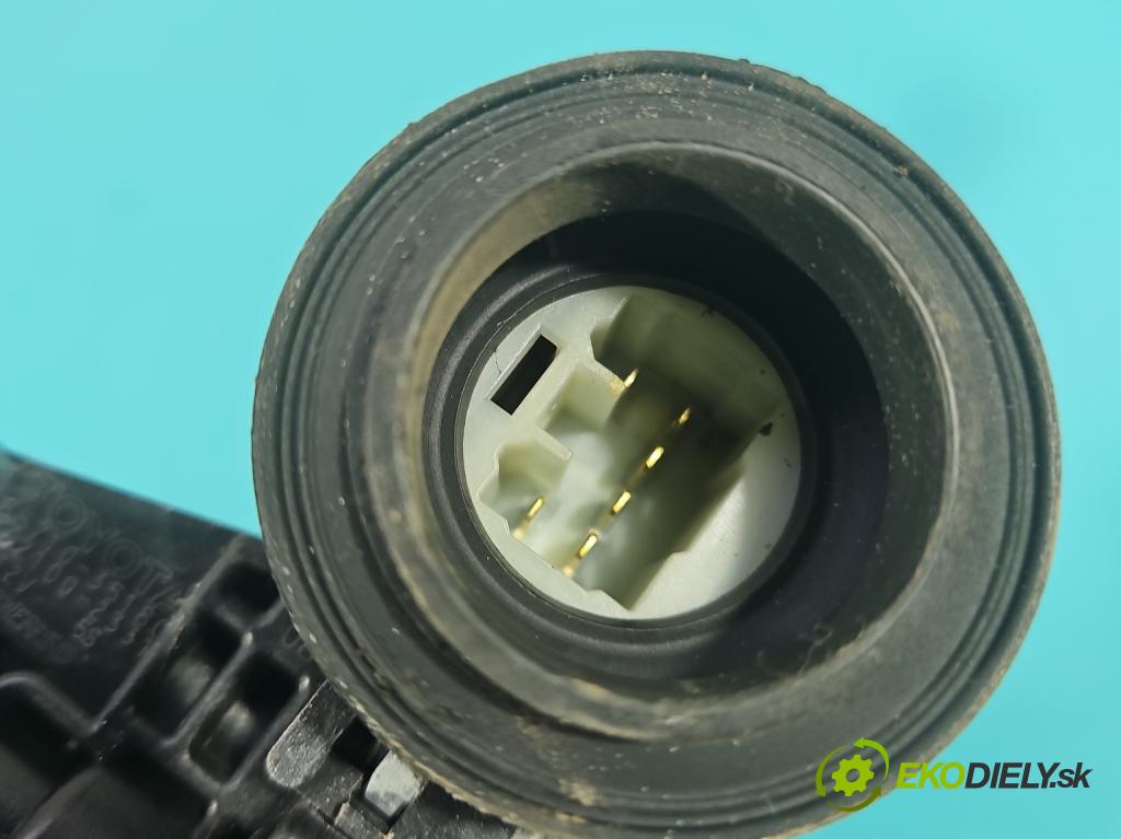 Toyota Rav4 IV 2013-2018 2.0 D4D 124hp manual 91 kW 1998 cm3 5- mechanizmus okna predné pravý 85710-35180