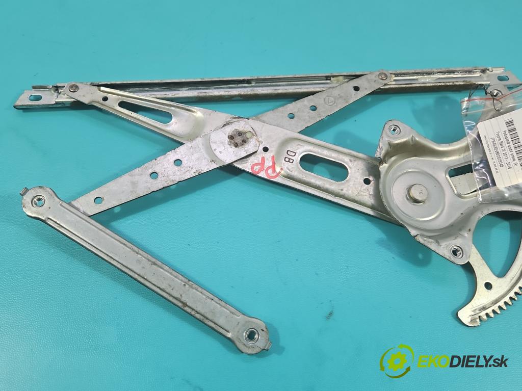 Toyota Rav4 IV 2013-2018 2.0 D4D 124hp manual 91 kW 1998 cm3 5- mechanizmus okna predné pravý 85710-35180