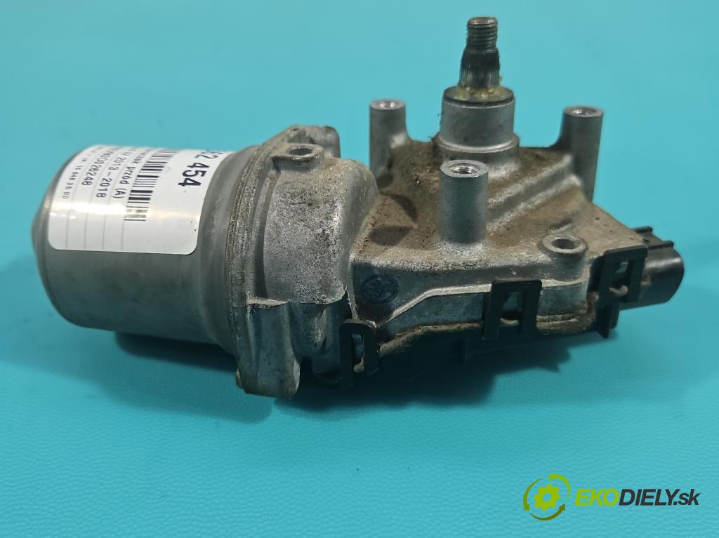 Toyota Rav4 IV 2013-2018 2.0 D4D 124 hp manual 91 kW 1998 cm3 5- motor stěračů přední 85110-42190