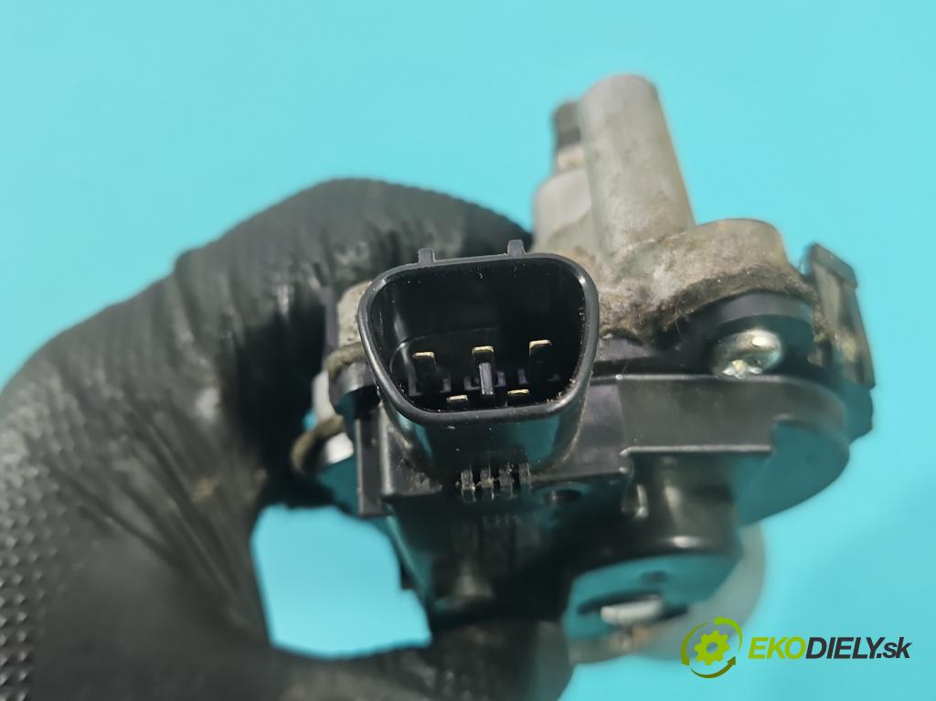 Toyota Rav4 IV 2013-2018 2.0 D4D 124 hp manual 91 kW 1998 cm3 5- motor stěračů přední 85110-42190