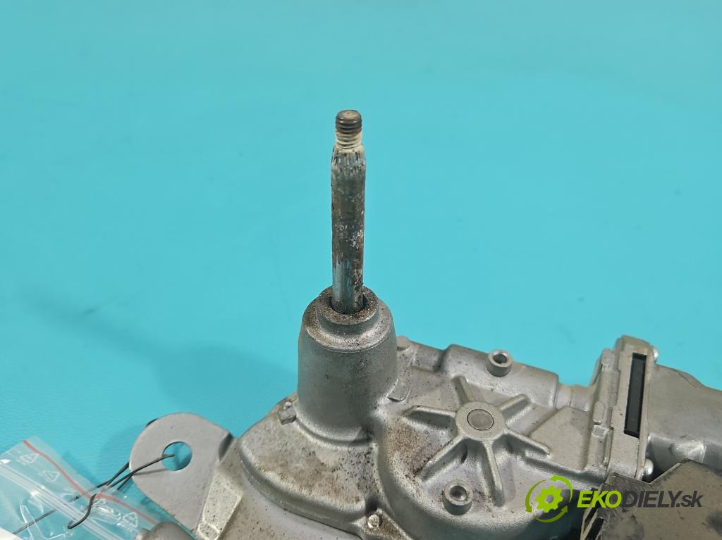 Toyota Rav4 IV 2013-2018 2.0 D4D 124hp manual 91 kW 1998 cm3 5- motor stieračov zadné 85130-42080