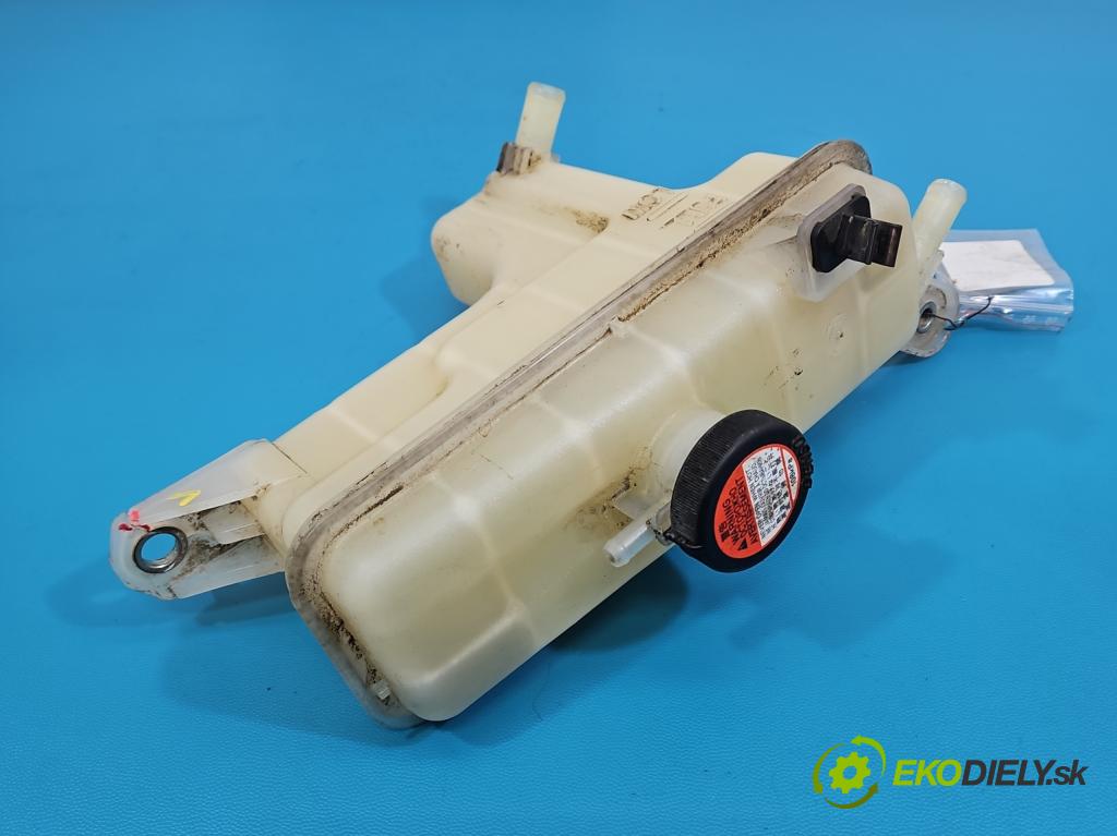 Toyota Rav4 IV 2013-2018 2.0 D4D 124hp manual 91 kW 1998 cm3 5- Nádrž: kompenzačné: 