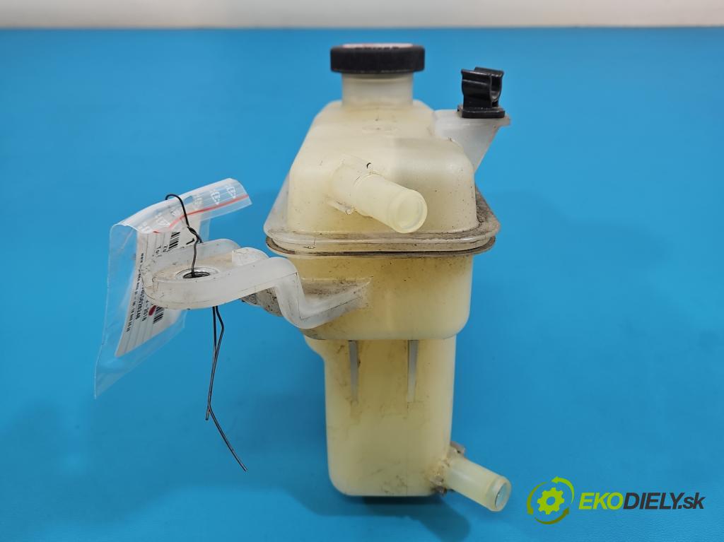 Toyota Rav4 IV 2013-2018 2.0 D4D 124hp manual 91 kW 1998 cm3 5- Nádrž: kompenzačné: