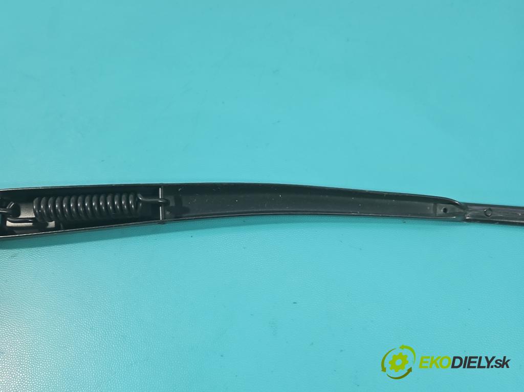 Toyota Rav4 IV 2013-2018 2.0 D4D 124hp manual 91 kW 1998 cm3 5- rameno stieračov ľavé