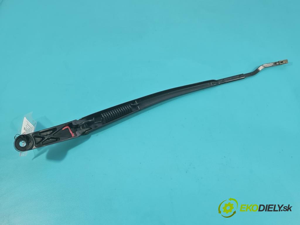 Toyota Rav4 IV 2013-2018 2.0 D4D 124hp manual 91 kW 1998 cm3 5- rameno stieračov ľavé