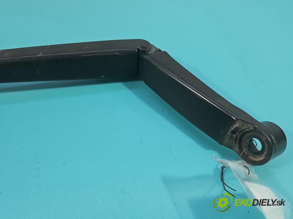 Toyota Rav4 IV 2013-2018 2.0 D4D 124hp manual 91 kW 1998 cm3 5- rameno stieračov ľavé