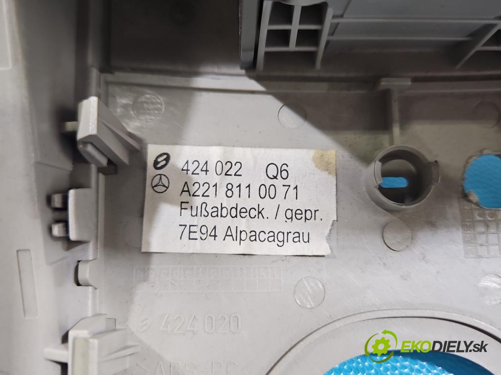 Mercedes S W221 2005-2013 3.5 V6 272 HP automatic 200 kW 3498 cm3 4- svetlo / reflektor interiéra A2218708426