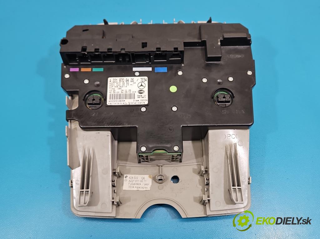 Mercedes S W221 2005-2013 3.5 V6 272 HP automatic 200 kW 3498 cm3 4- svetlo / reflektor interiéra A2218708426