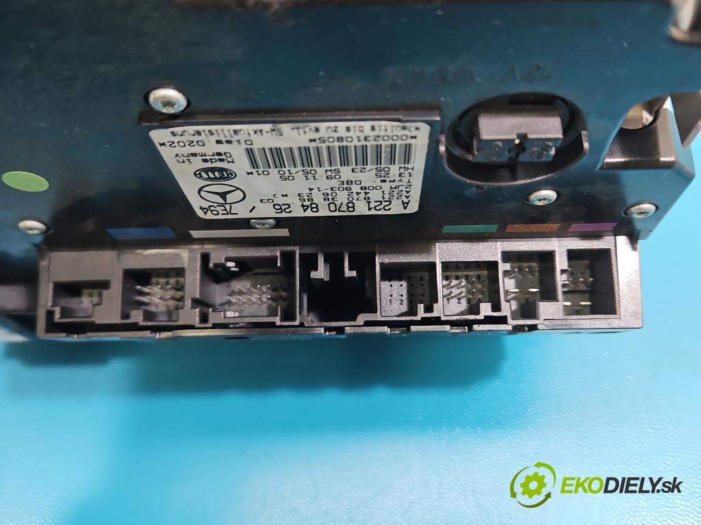 Mercedes S W221 2005-2013 3.5 V6 272 HP automatic 200 kW 3498 cm3 4- svetlo / reflektor interiéra A2218708426