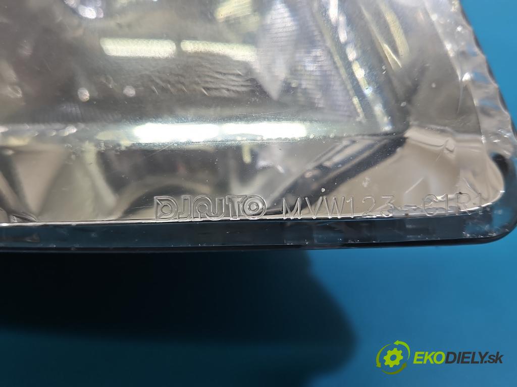 Vw Passat B5 1995-2005 1.9 tdi 90 HP manual 66 kW 1896 cm3 5- Reflektor: pravý  (Svetlo predné pravé)