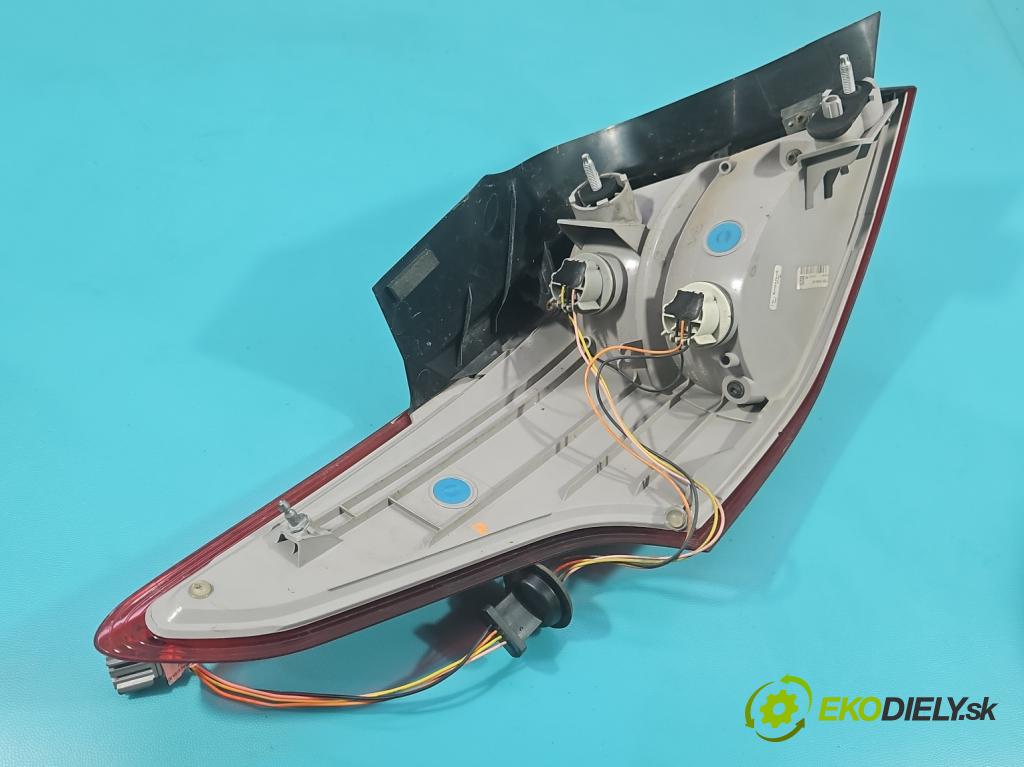 Ford Focus Mk3 2010-2018 1.5 EcoBoost: 150 hp manual 110 kW 1498 cm3 4- světlo zadní pravé F1EB-13404-AD (Klika dveří ostatní)