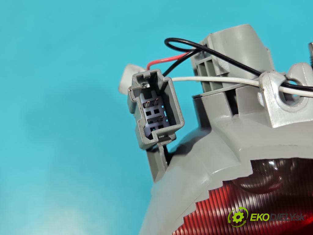 Ford Focus Mk3 2010-2018 1.5 EcoBoost: 150 hp manual 110 kW 1498 cm3 4- světlo zadní pravé F1EB-13A602-AB (Klika dveří ostatní)