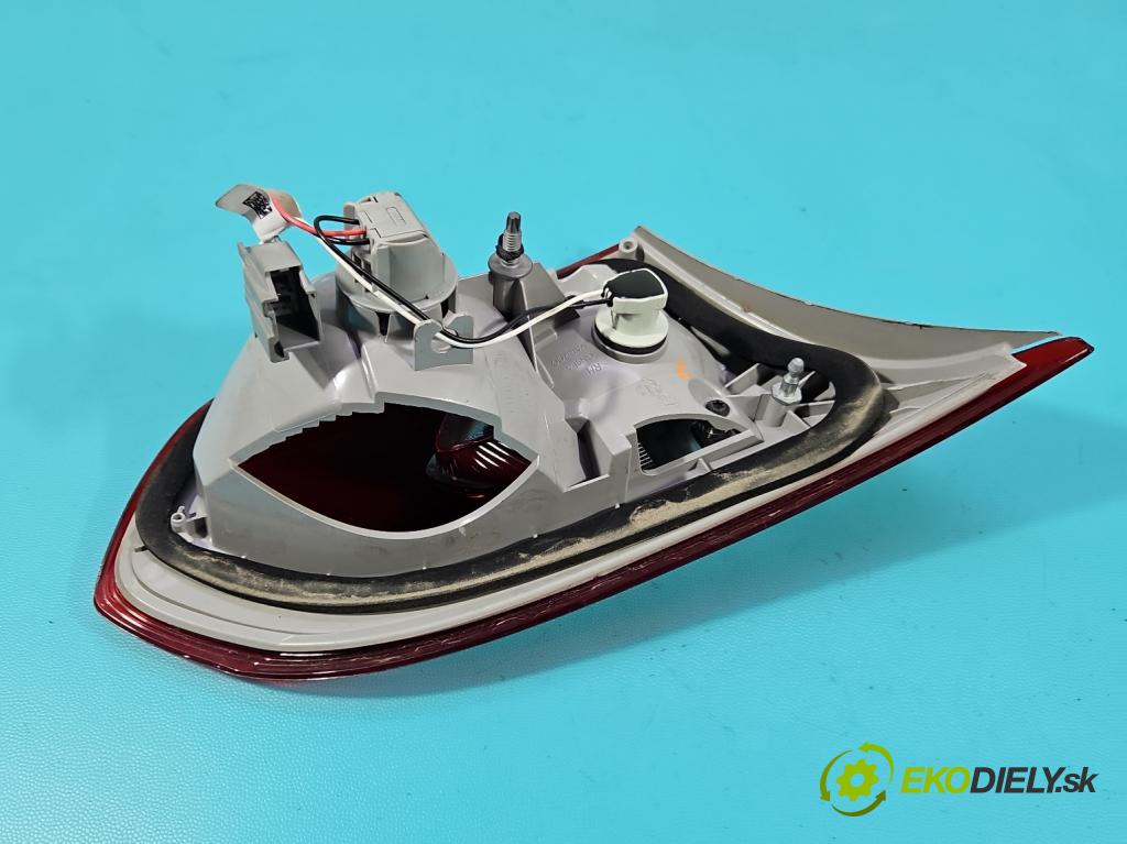 Ford Focus Mk3 2010-2018 1.5 EcoBoost: 150 hp manual 110 kW 1498 cm3 4- světlo zadní pravé F1EB-13A602-AB (Klika dveří ostatní)