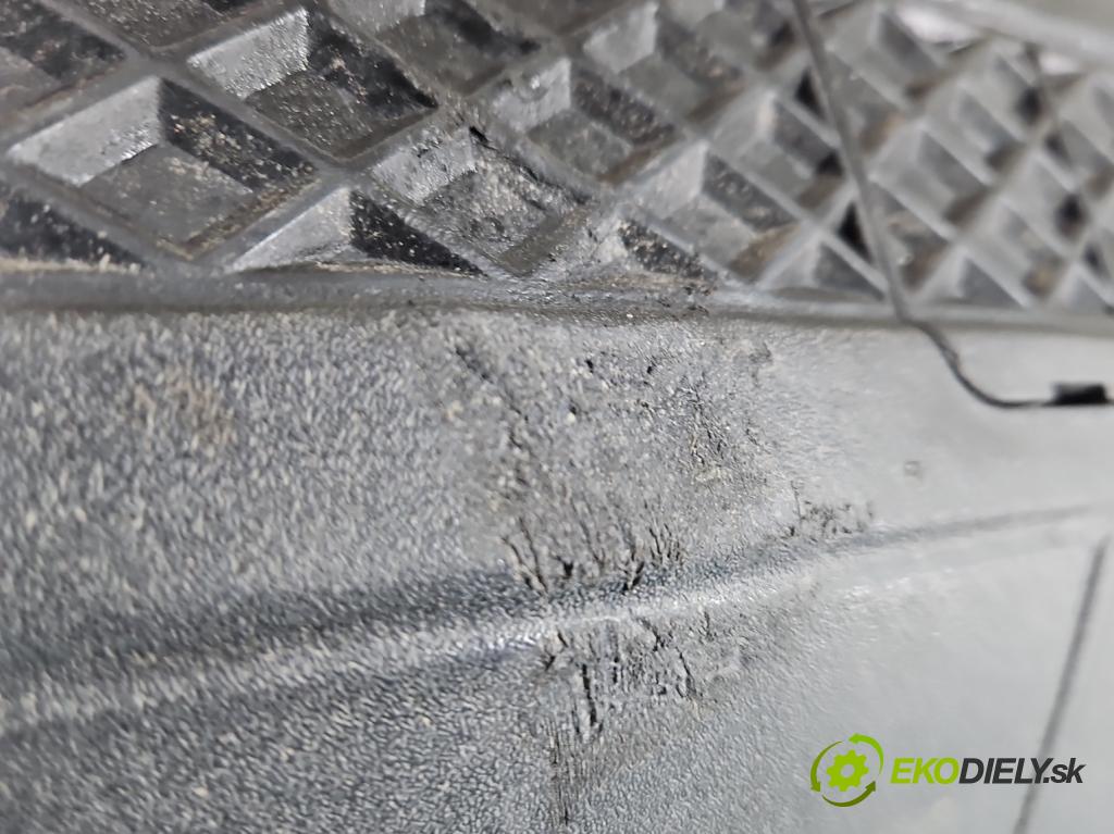 Ford Focus Mk3 2010-2018 1.5 EcoBoost: 150 hp manual 110 kW 1498 cm3 4- nárazník zadní  (Klika dveří ostatní)