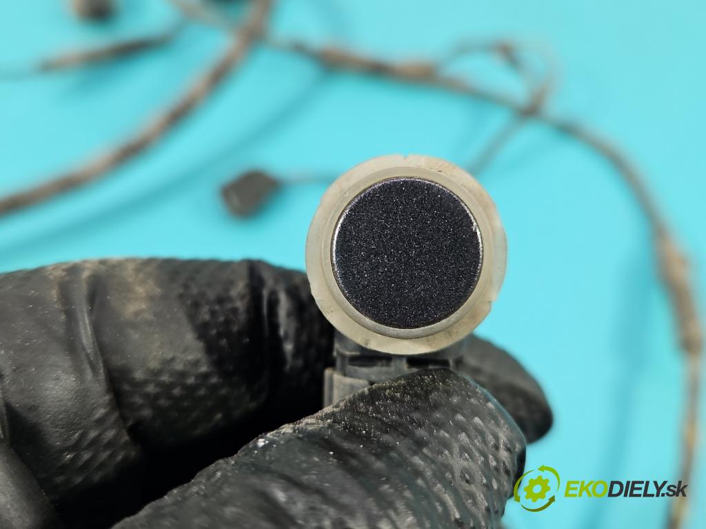 Ford Focus Mk3 2010-2018 1.5 EcoBoost: 150 hp manual 110 kW 1498 cm3 4- snímač parkování F1ET-15K868-CLF