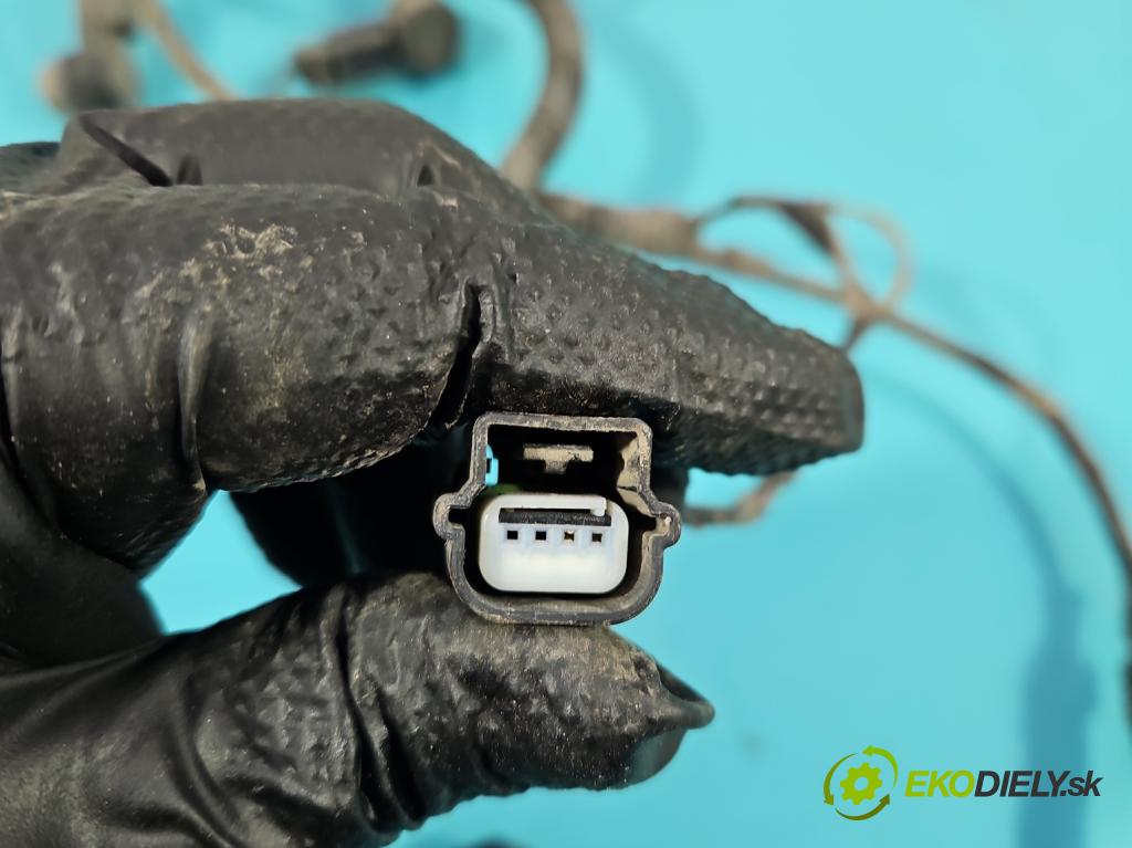 Ford Focus Mk3 2010-2018 1.5 EcoBoost: 150 hp manual 110 kW 1498 cm3 4- snímač parkování F1ET-15K868-CLF