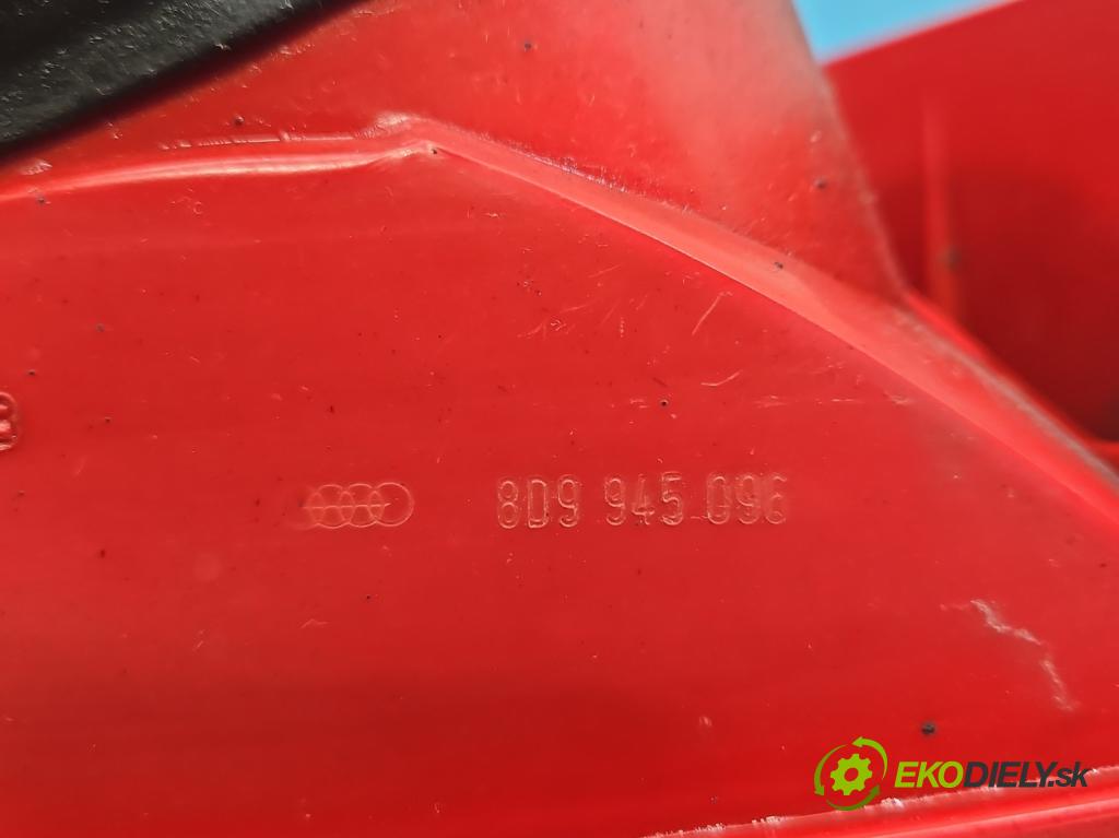 Audi A4 B5 1994-2001 1.9 tdi 110 HP manual 81 kW 1896 cm3 5- svetlo / reflektor zadné pravé 8D9945096 (Kľučka dverí ostatné)