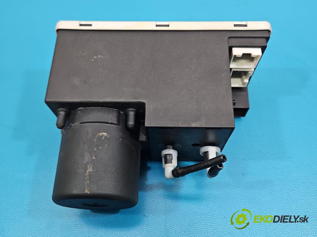 Audi A4 B5 1994-2001 1.9 tdi 110 HP manual 81 kW 1896 cm3 5- Centrální: zámek: 8L0862257L