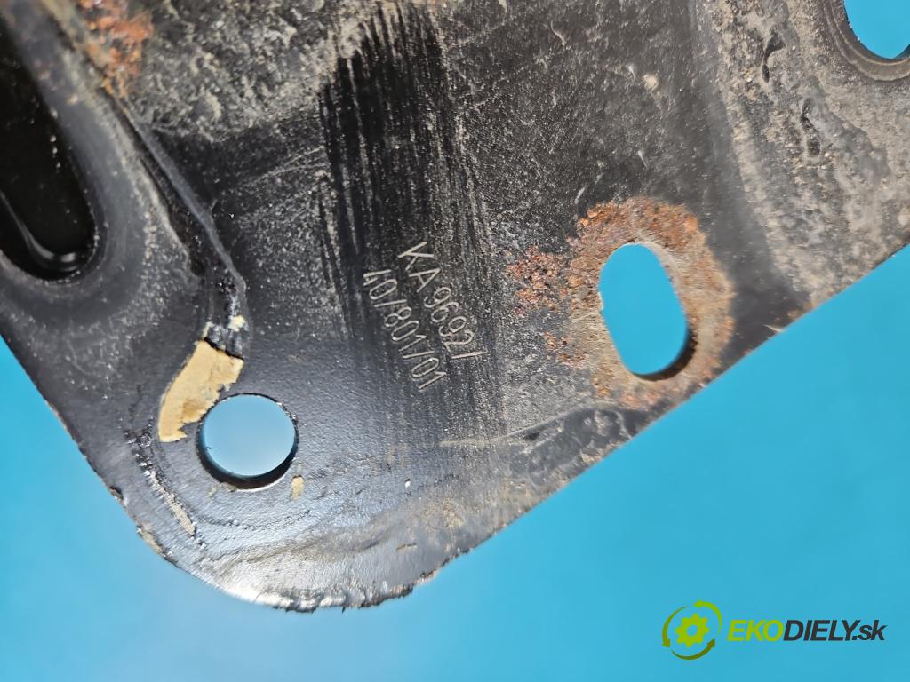 Ford Focus Mk3 2010-2018 1.5 EcoBoost: 150 HP manual 110 kW 1498 cm3 4- výstuha nárazník zadné