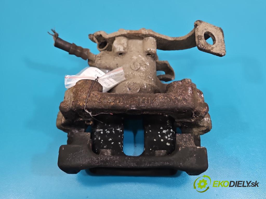 Toyota Auris I 2006-2013 1.3 vvti 99 HP manual 73 kW 1329 cm3 5- brzdič zadné pravý  (Kľučka dverí ostatné)