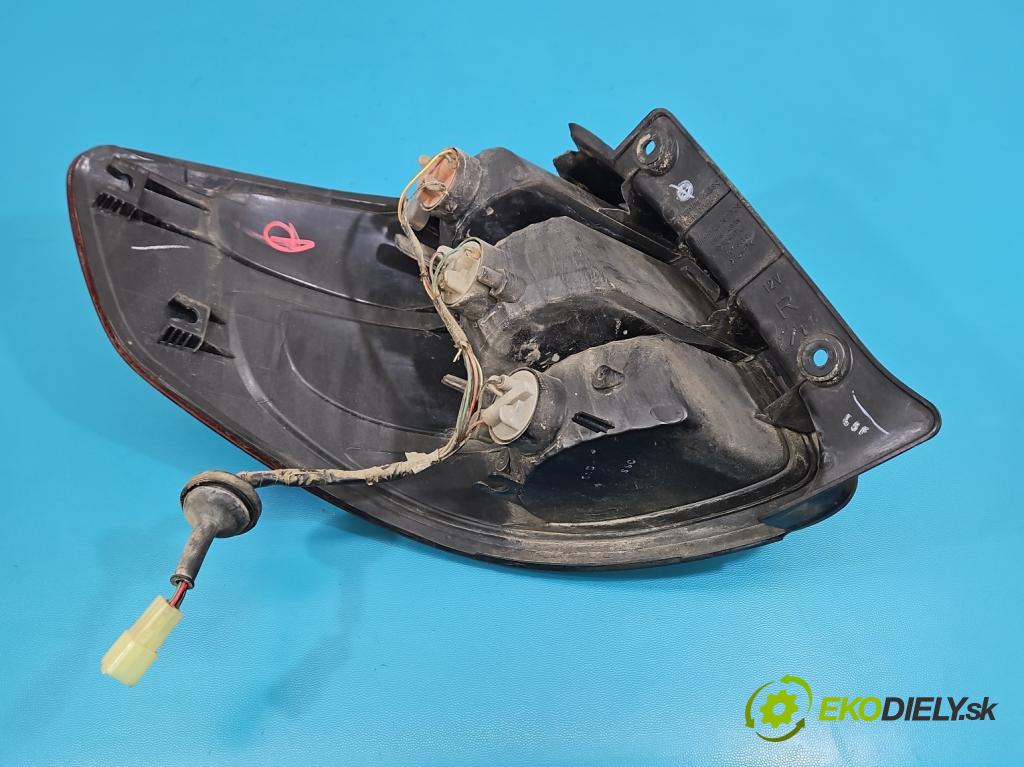 Suzuki SX4 I 2006-2014 1.6 16V 120 HP manual 88 kW 1586 cm3 5- svetlo / reflektor zadné pravé 220-16684 (Kľučka dverí ostatné)