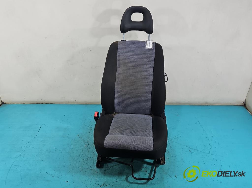 Fiat Seicento 0.9 8V 39 HP manual 29 kW 899 cm3 3- Sedačka ľavý  (Sedadlo)