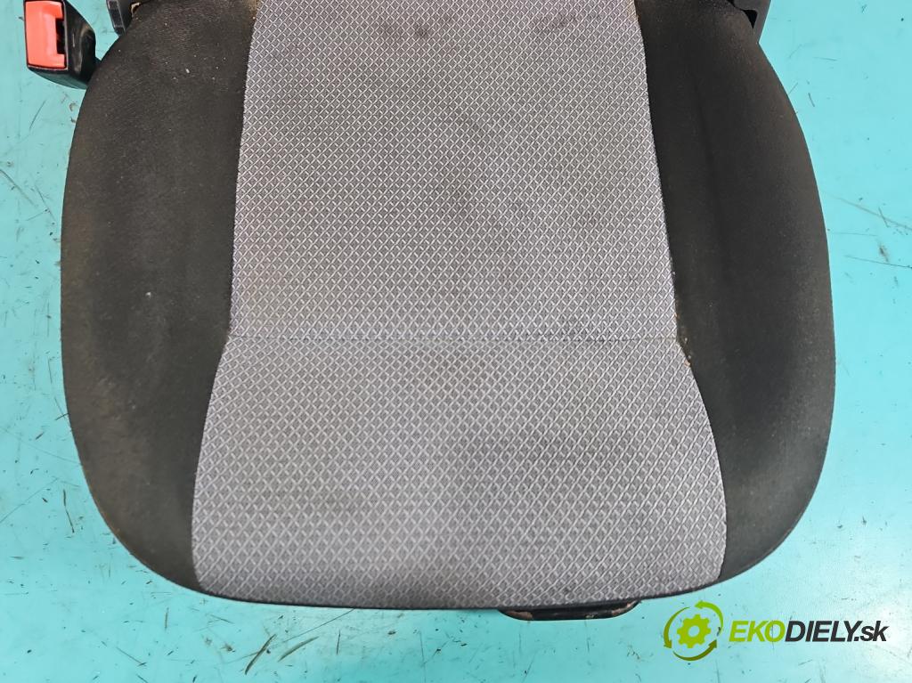 Fiat Seicento 0.9 8V 39 HP manual 29 kW 899 cm3 3- Sedačka ľavý  (Sedadlo)