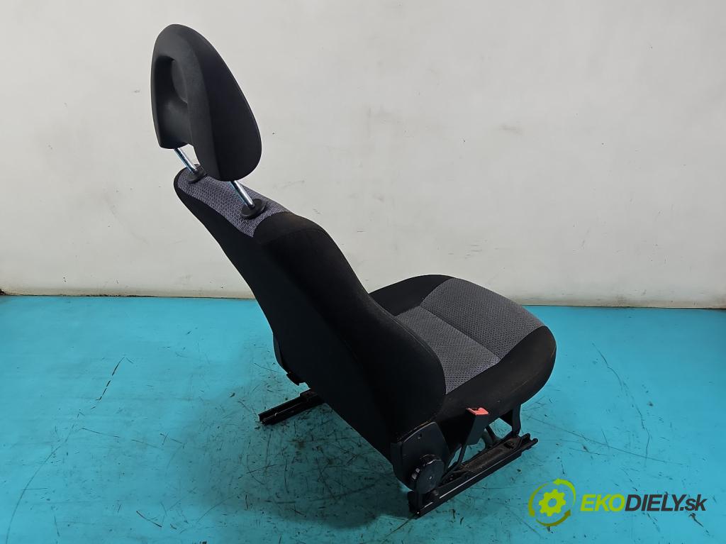 Fiat Seicento 0.9 8V 39 HP manual 29 kW 899 cm3 3- Sedačka ľavý  (Sedadlo)