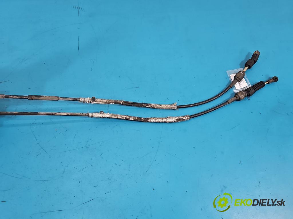 Fiat Seicento 0.9 8V 39 hp manual 29 kW 899 cm3 3- kulisa změny stupňová  (Řadicí páka (kulisa) )