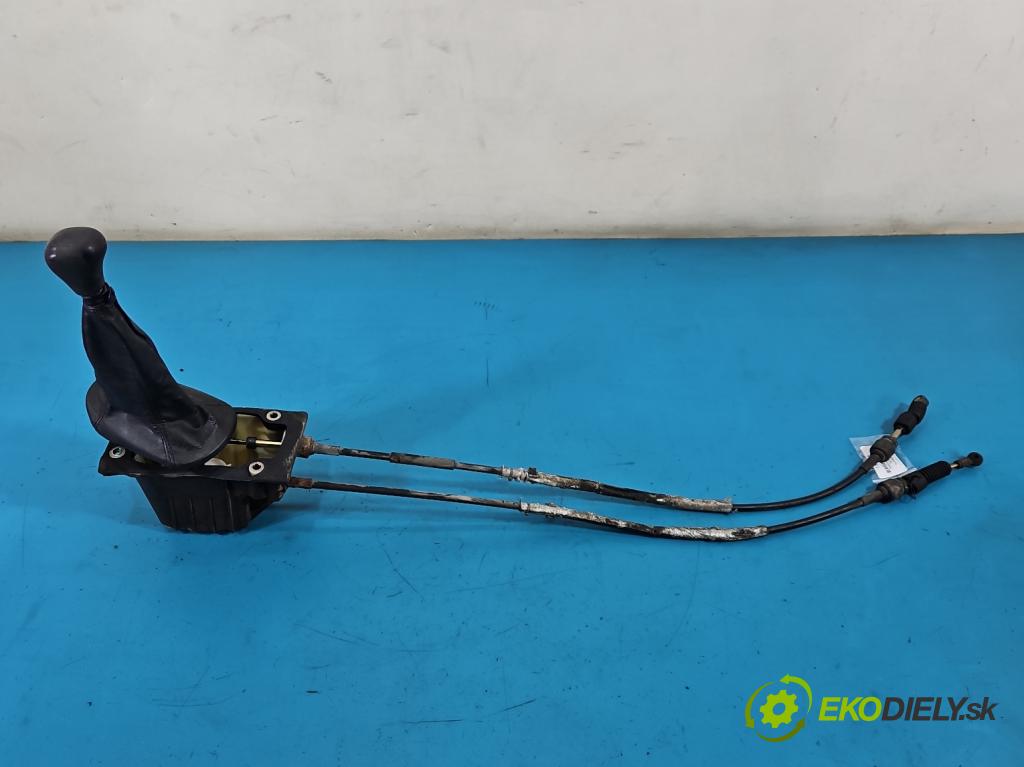 Fiat Seicento 0.9 8V 39 HP manual 29 kW 899 cm3 3- Páka: Změny: stupeň,rýchlosť  (Rýchlostná páka (kulisa))