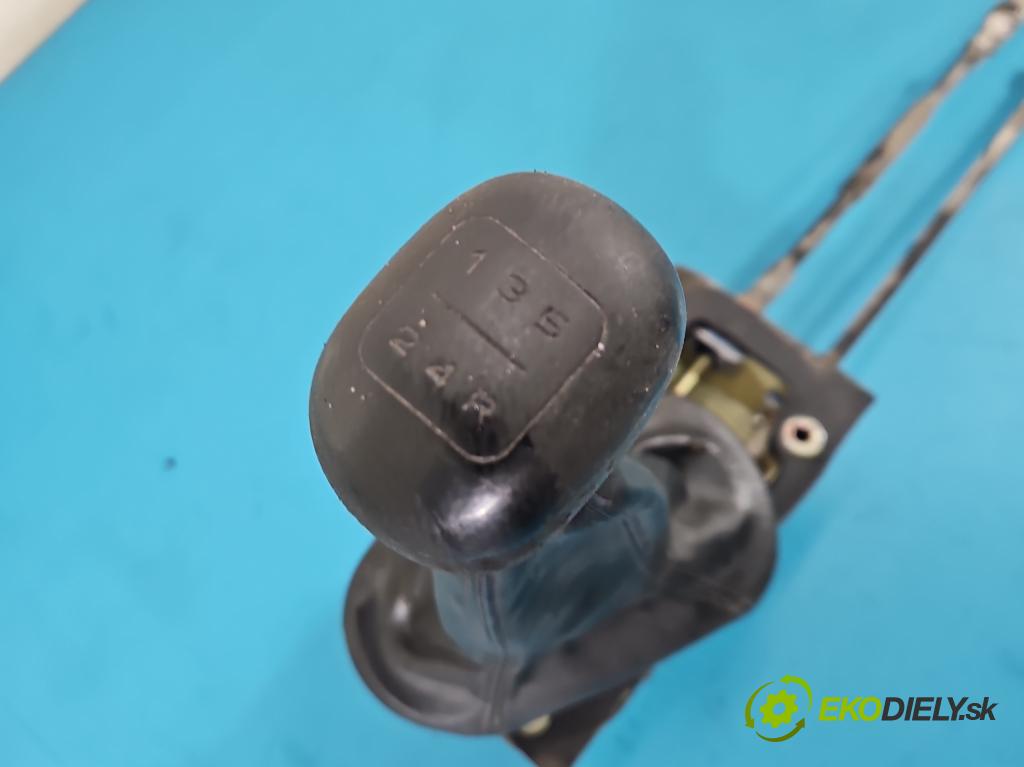 Fiat Seicento 0.9 8V 39 hp manual 29 kW 899 cm3 3- kulisa změny stupňová  (Řadicí páka (kulisa) )