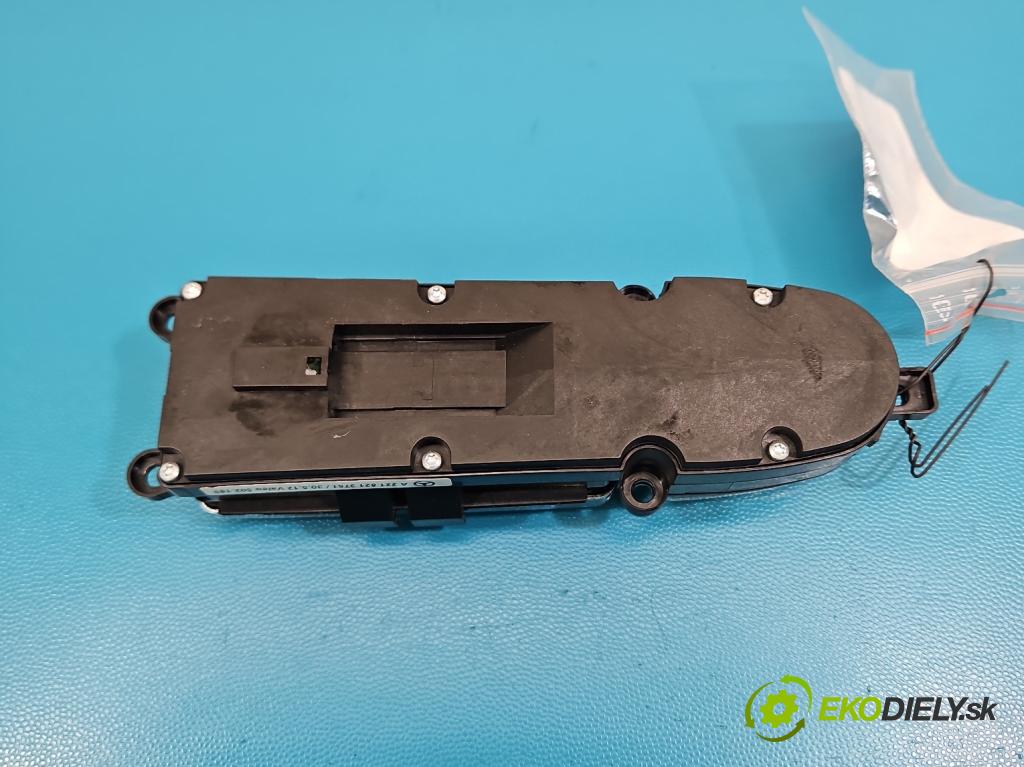 Mercedes S W221 2005-2013 3.5 V6 272 HP automatic 200 kW 3498 cm3 4- prepínač okien spätných zrkadiel A2218213751