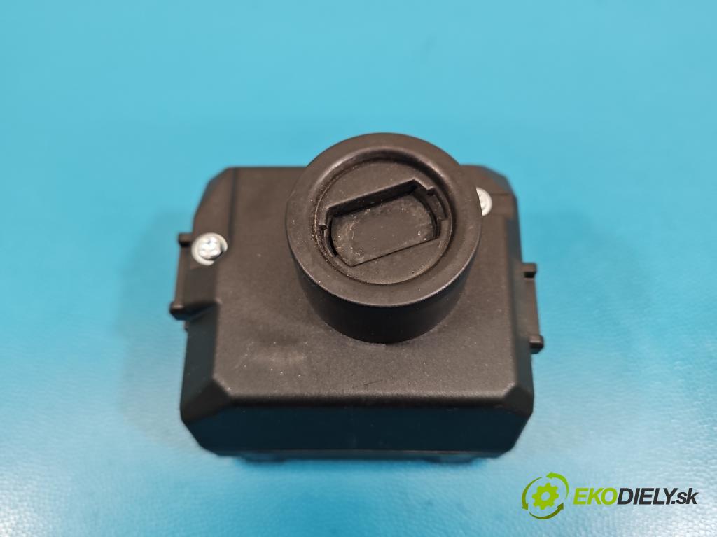 Mercedes S W221 2005-2013 3.5 V6 272 HP automatic 200 kW 3498 cm3 4- Spínačka 2215450308 (Spínacia skrinka)