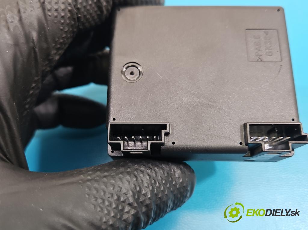 Mercedes S W221 2005-2013 3.5 V6 272 HP automatic 200 kW 3498 cm3 4- Spínačka 2215450308 (Spínacia skrinka)