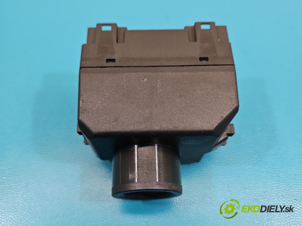 Mercedes S W221 2005-2013 3.5 V6 272 HP automatic 200 kW 3498 cm3 4- Spínačka 2215450308 (Spínacia skrinka)