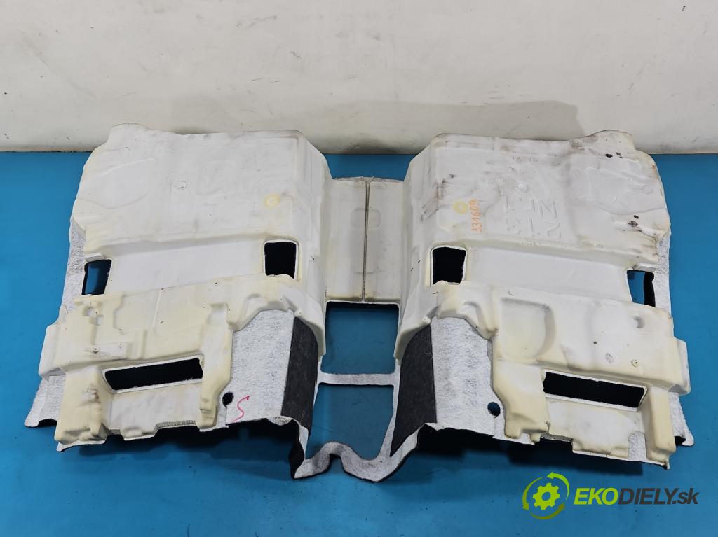 Mercedes E W213 2016-2023 2.0 CDI 194KM: automatic 143 kW 1950 cm3 4- koberec do auta ostatné A2136800741